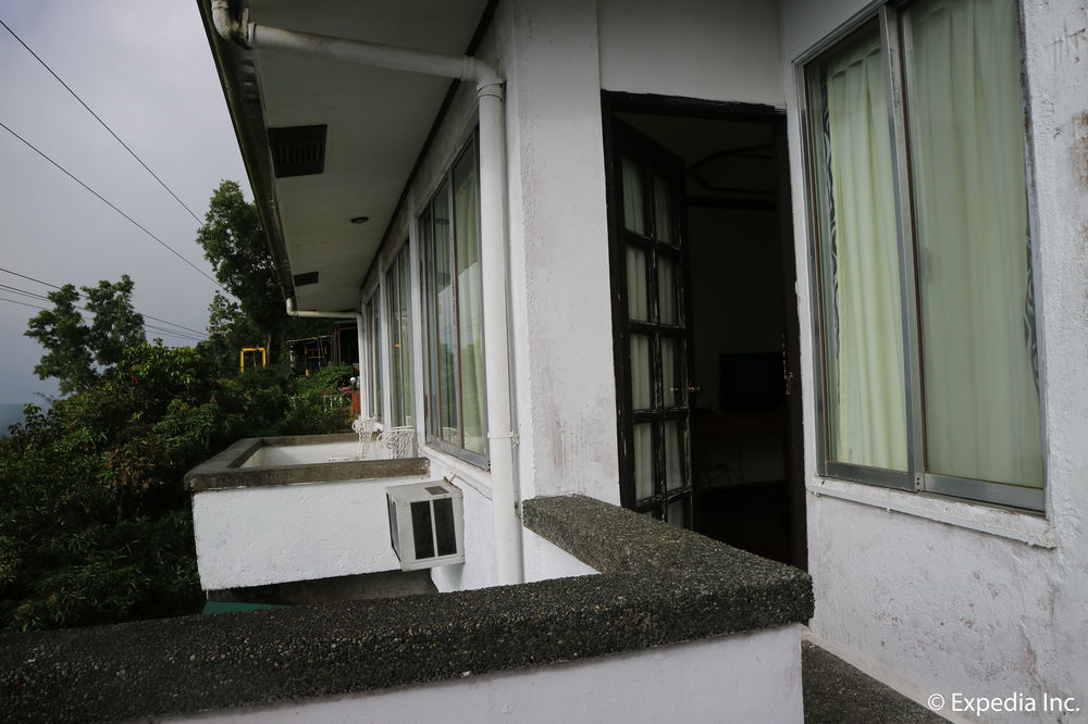 Residence Inn Tagaytay City Exterior photo