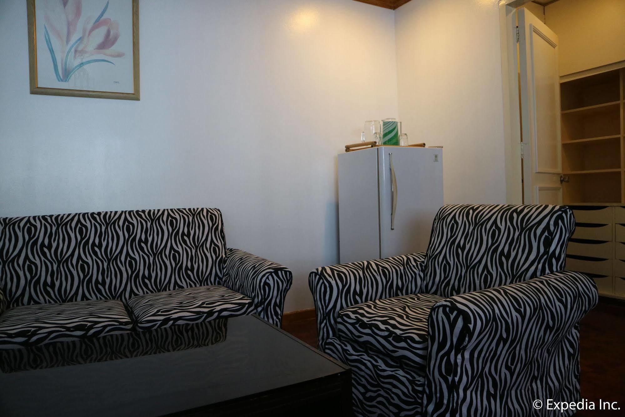 Residence Inn Tagaytay City Exterior photo